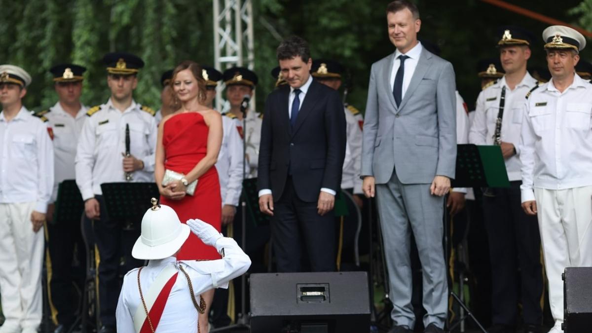 Petrecerea de ziua regelui Charles