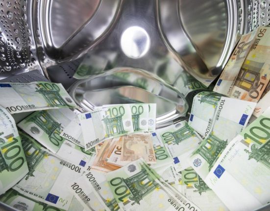 Romania a facut progrese limitate in combaterea spalarii banelor