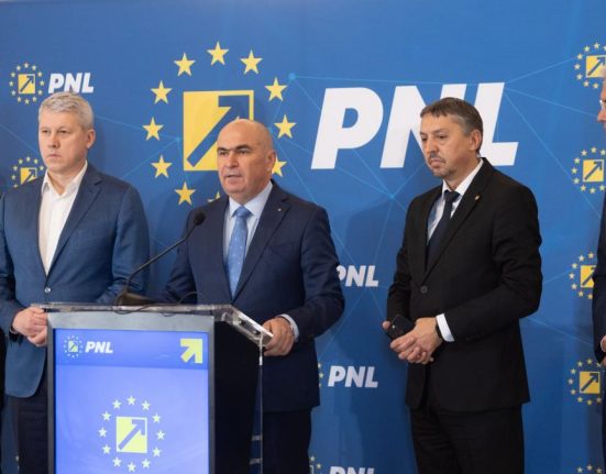 Scandal in PNL pentru validarea ministrilor