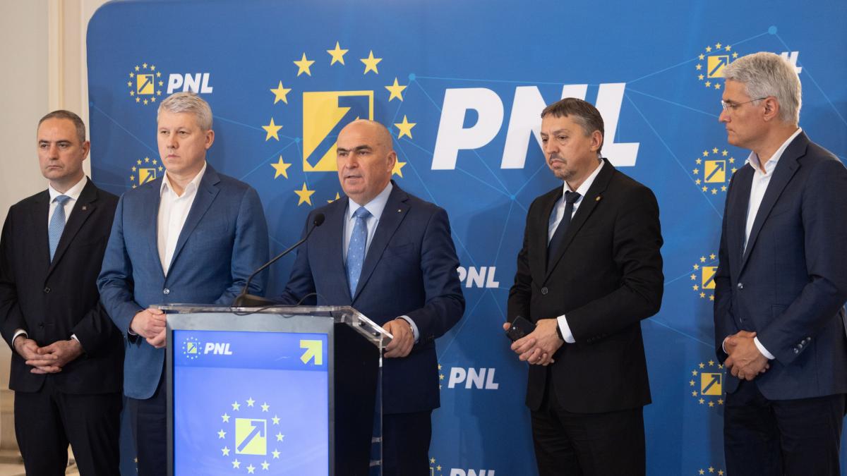 Scandal in PNL pentru validarea ministrilor