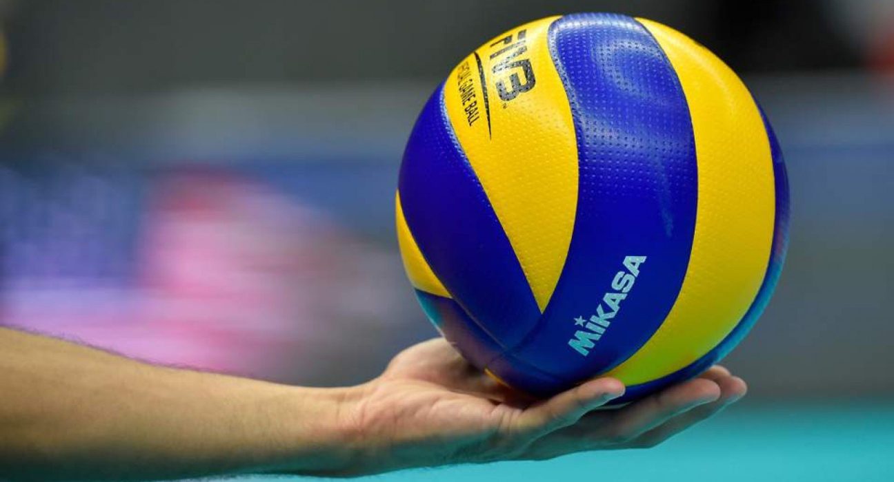 Volei pe nisip si entuziasm tineresc in Bucuresti