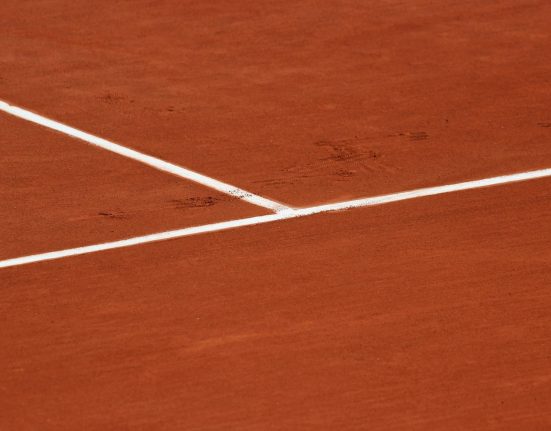 Zverev avanseaza in sferturile de finala la Roland Garros