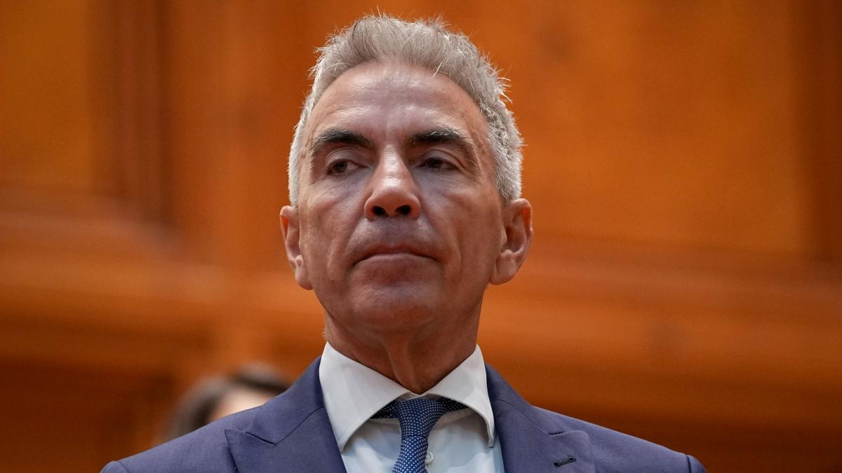 Angajatii din Guvern solicita demisia vicepremierului Anastasiu