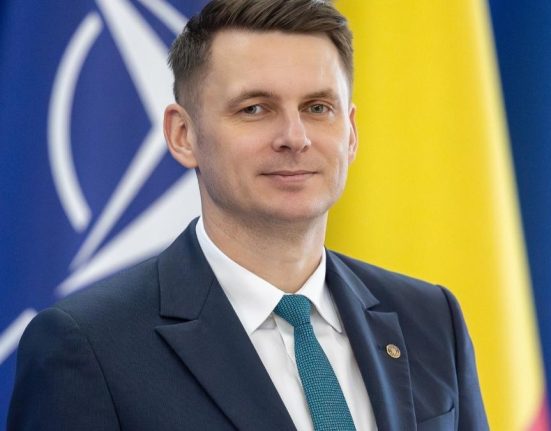 Conducerea PNL va include doi membri externi