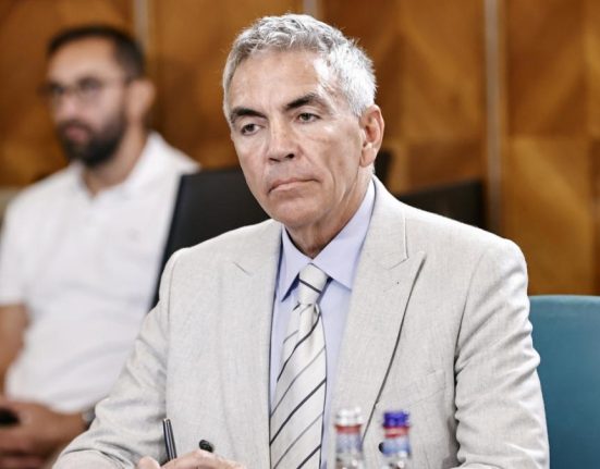 ContinuascandalulcuDragosAnastasiuDNAraspunde