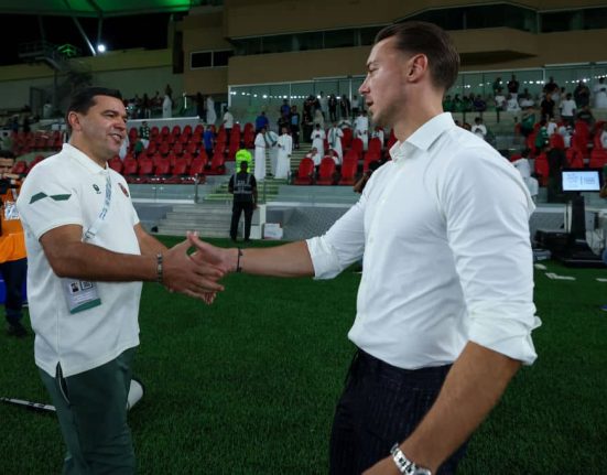 Cosmin Contra incepe reconstructia in Arabia Saudita