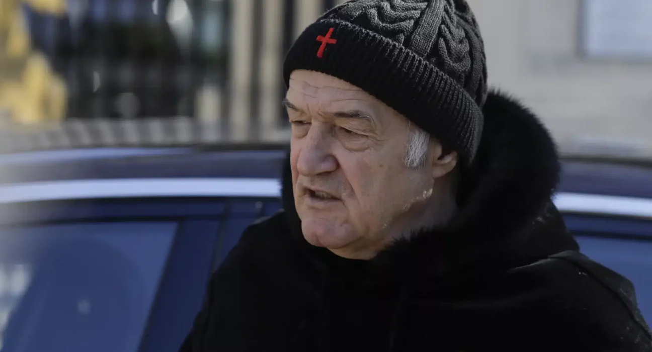 Dennis Politic tras pe linie moarta de Gigi Becali