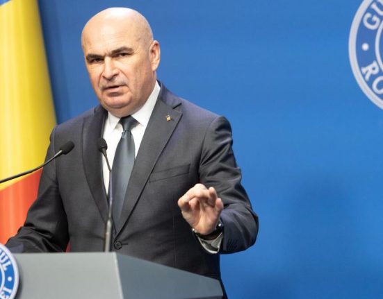 Guvernul interzice chiriile de 60 de lei bugetarilor