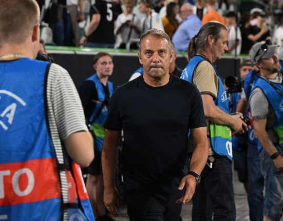 Hansi Flick in fata unui sezon important la FC Barcelona