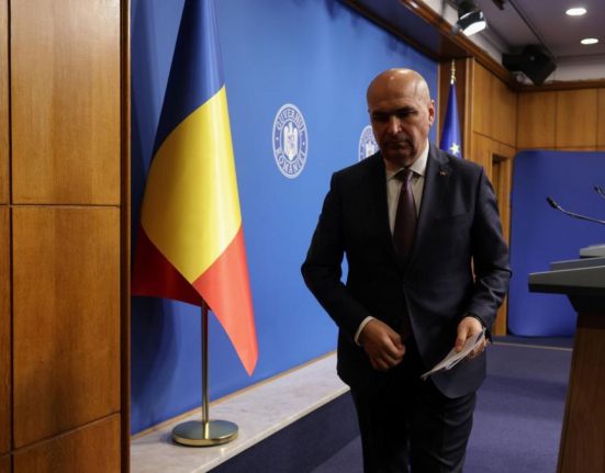Modificari la legea austeritatii Guvernul reduce taierile