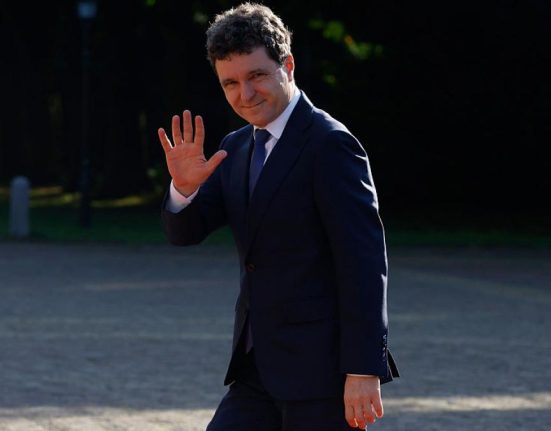 Raspunsul lui Nicusor Dan despre spaga