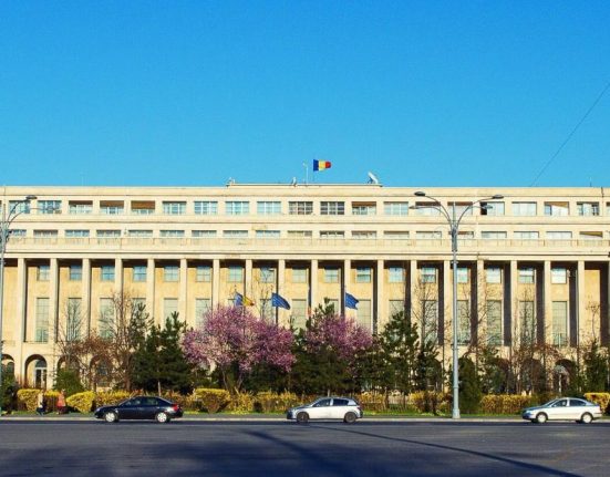 Reorganizare cu scandal la Guvern sindicalistii vorbesc de epurare politica