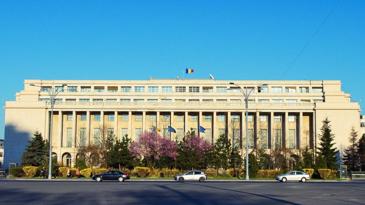 Reorganizare cu scandal la Guvern sindicalistii vorbesc de epurare politica