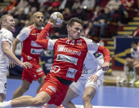 Robinetul cu bani publici s a inchis Mai putine echipe in handbal
