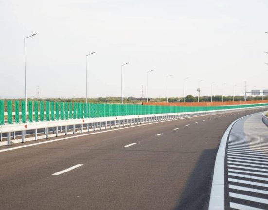 Bolojan si ministrul Transporturilor viziteaza Autostrada Moldova