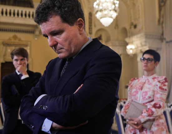 De ce Nicusor Dan nu a fost la funeralii
