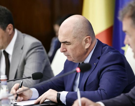 Taxele locale cresc cu 70 Ce a discutat Bolojan cu primarii