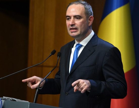 Alexandru Nazare acuza vicepremierul Tanczos Barna de greseli bugetare