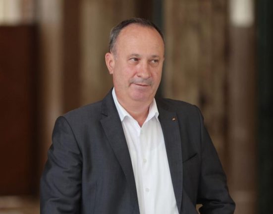 Caciu ataca Dogioiu in scandalul plafonarilor Ar trebui sa si ceara scuze