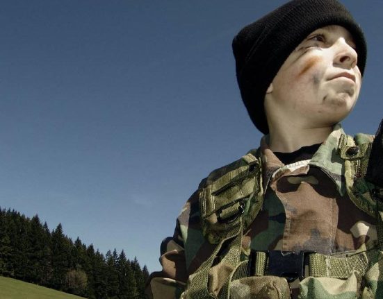 Copiii rapiti de Rusia din Ucraina sunt antrenati pentru Putin