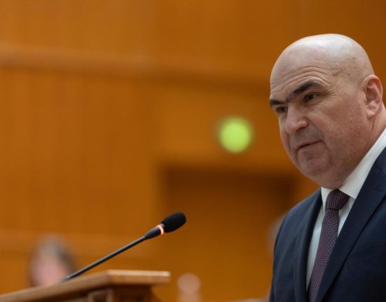 Ilie Bolojan sustine conferinta de presa dupa tensiuni