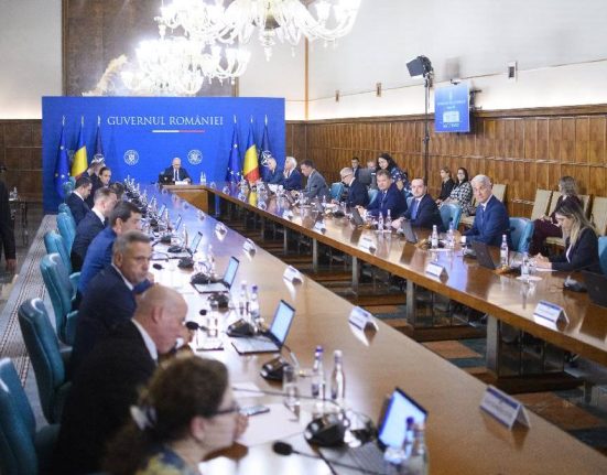 Investitiile PNRR in educatie revizuite 16 contracte suspendate si peste 80 denuntate unilateral