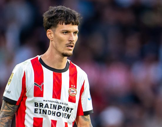 Lovitura pentru Dennis Man PSV a castigat dar romanul a stat pe banca
