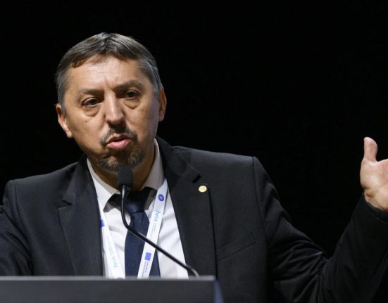 Mesajul lui Daniel David pentru sindicalisti Trebuie decente