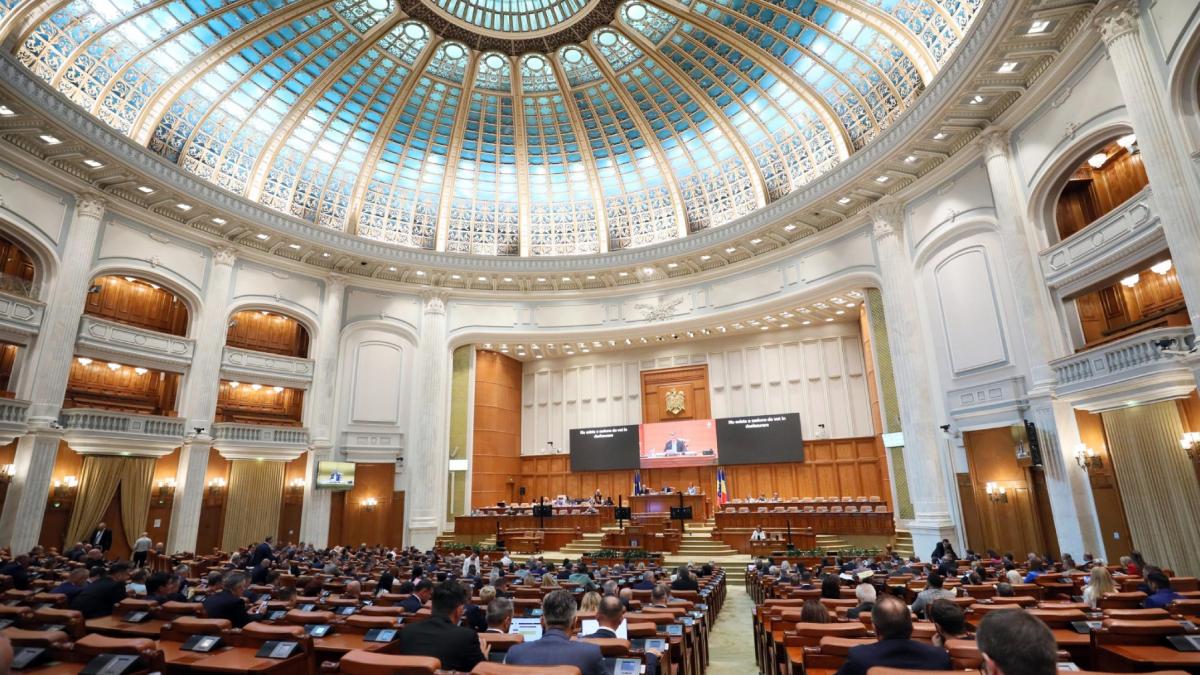 Senatorii si deputatii au avut un moment de reculegere pentru Charlie Kirk