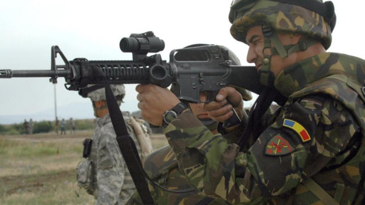 Cate bani vor primi tinerii voluntari in armata