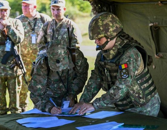 Deputatii au aprobat armata voluntara scandal AUR si SOS