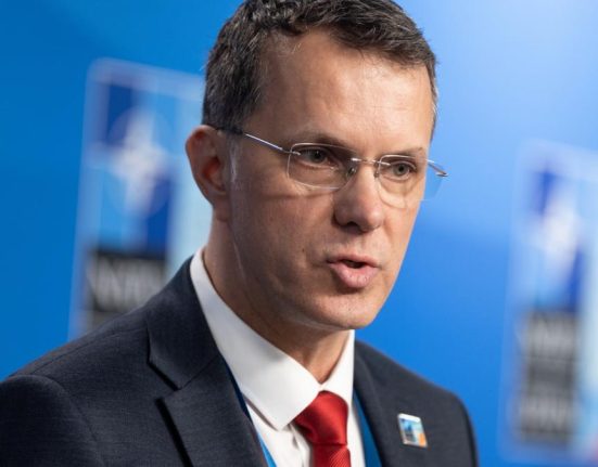 Ionut Mosteanu despre inchiderea liceelor romanesti din Ucraina Nu se va intampla asta