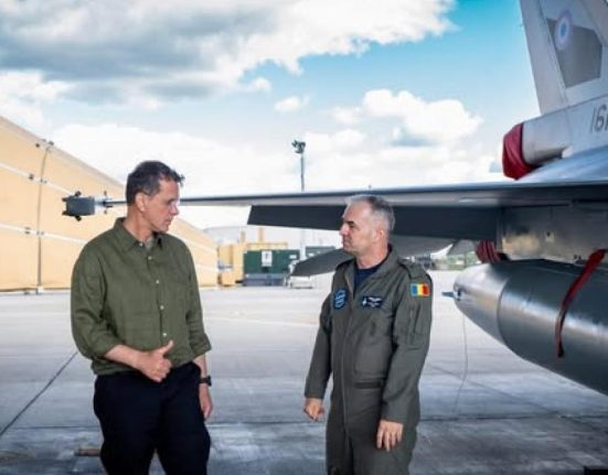 Mosteanu anunta intrarea unui escadrile F 16 sub comanda NATO