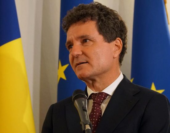 Nicusor Dan afirma ca pachetul pe administratie este mai mult o reforma