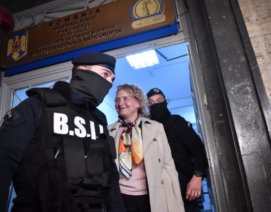 Nicustor Dan a suspendat o pe sefa Spitalului Militar