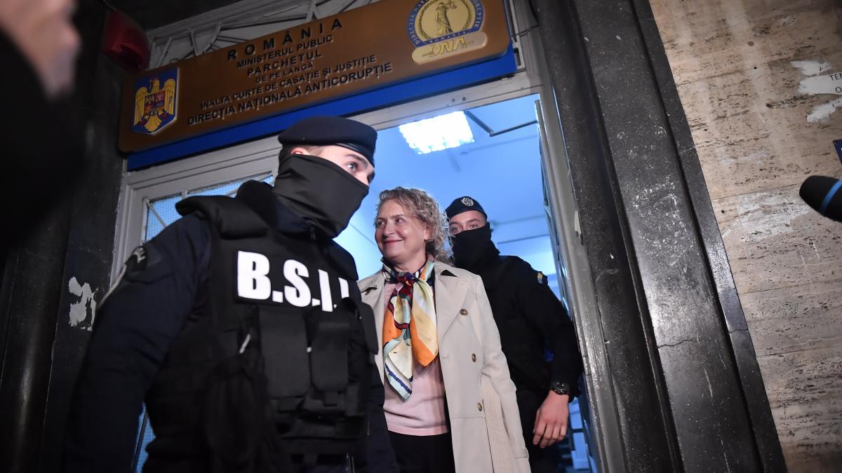 Nicustor Dan a suspendat o pe sefa Spitalului Militar