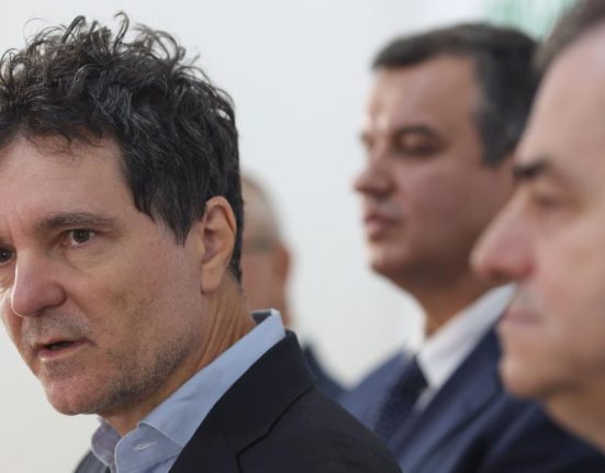 Surse Nicusor Dan isi completeaza echipa cu Orban Naumescu Lazurca