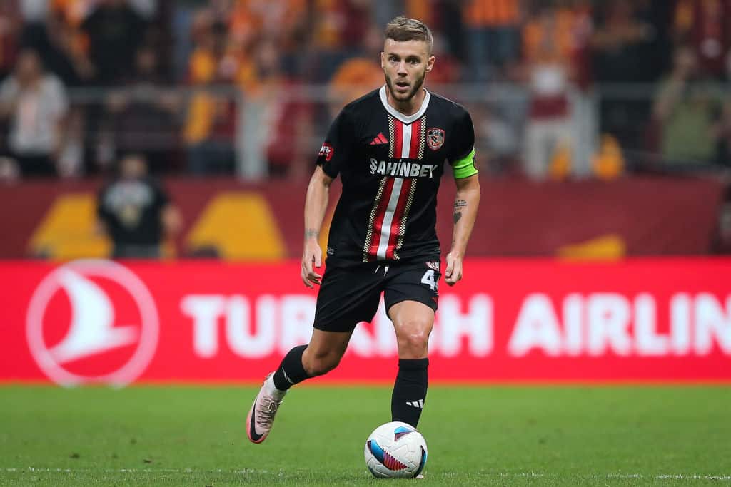 Alarm la Gaziantep Alexandru Maxim s a accidentat grav