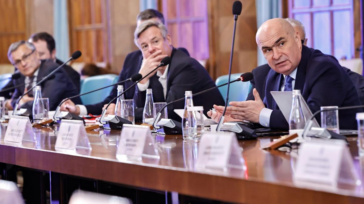 Bolojan anunță simplificarea obținerii avizelor ISU 1 Bolojan anunta simplificarea obtinerii avizelor ISU