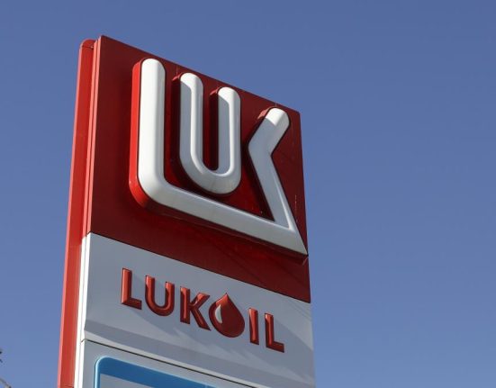 Dogioiu despre activele Lukoil Romania solidara in sanctiuni