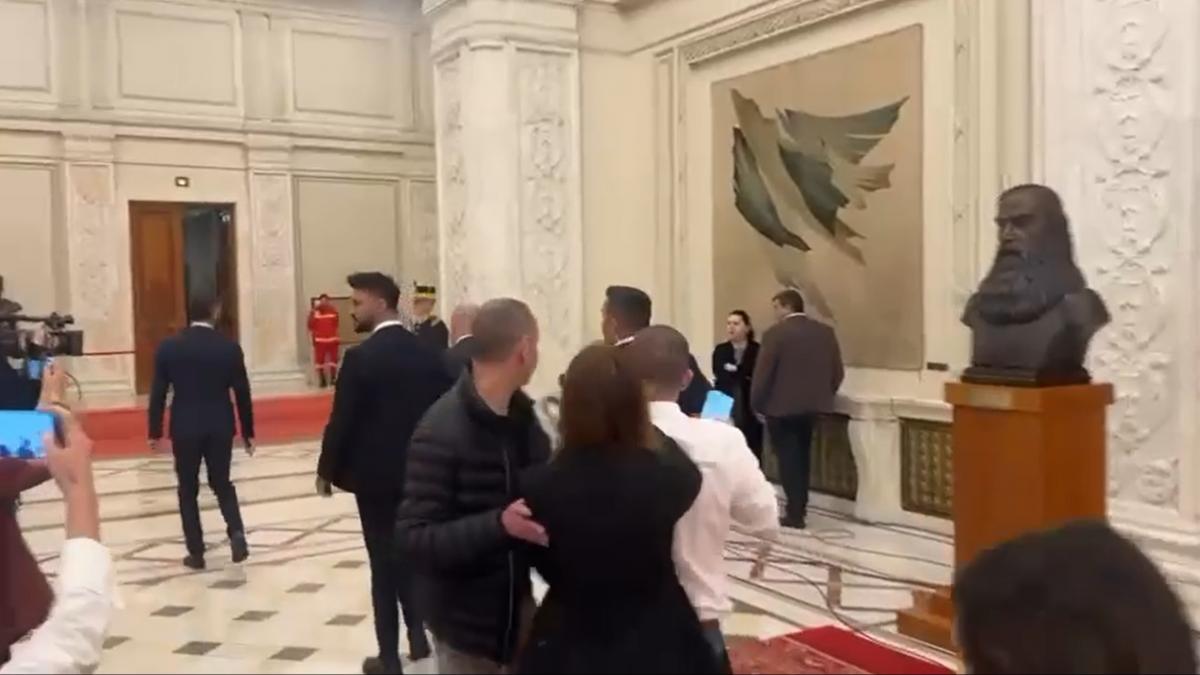Guvernul a creat o comisie pentru a investiga incidentul cu jurnaliștii. 1 Guvernul a creat o comisie pentru a investiga incidentul cu jurnalistii