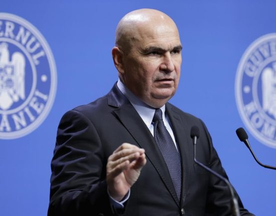 Ilie Bolojan acuzat ca da afara patru specialisti