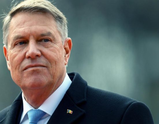 Klaus Iohannis poate cere vila de protocol fara obstacole