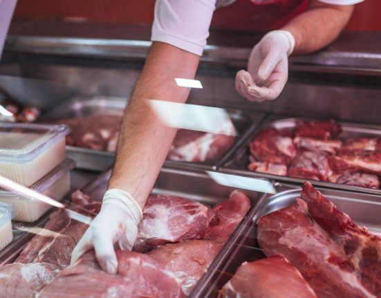 Ministrul Agriculturii vrea control pentru carnea de porc din UE