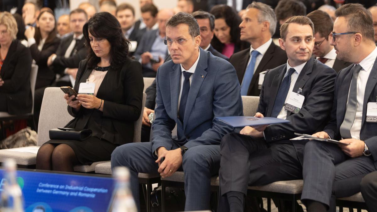 Mosneanu publica diploma de licenta universitatea contesta statutul de student