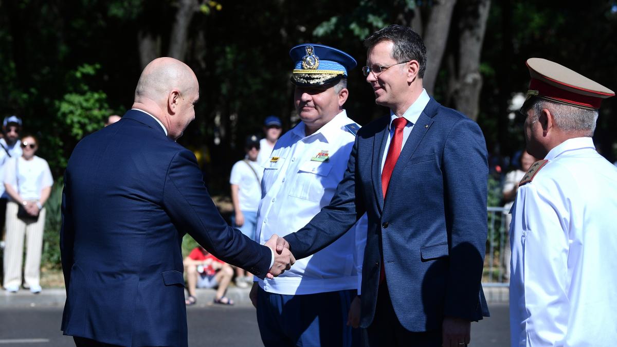 Premierul Ilie Bolojan despre demisia lui Mosteanu Ii multumesc