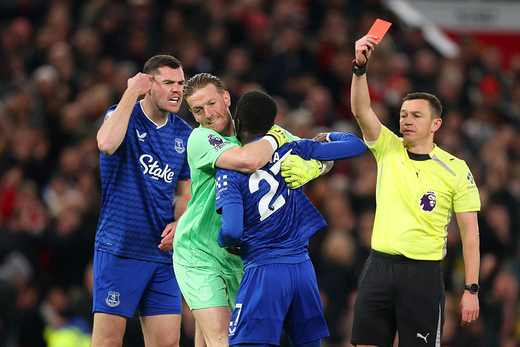 Scena incredibila pe Old Trafford jucator eliminat