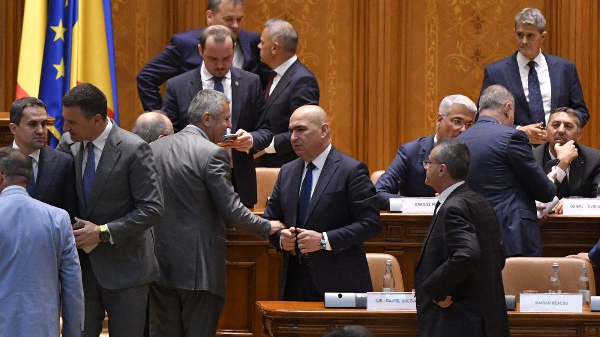 Specialii ANRE, ASF și parlamentarii, exceptați de la cumulat pensie-salariu. 1 Specialii ANRE ASF si parlamentarii exceptati de la cumulat pensie salariu