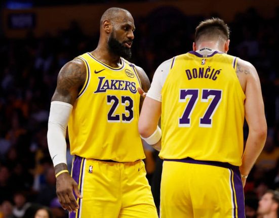 Spectacol in derby ul din Los Angeles Lakers Clippers