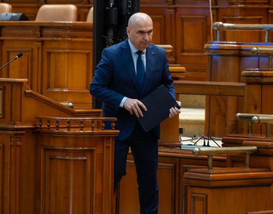AUR depune motione de cenzura impotriva Guvernului Bolojan